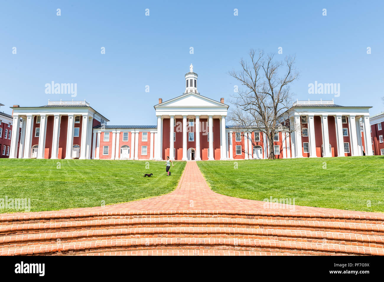 Lexington, USA April 18, 2018 Washington and Lee University hall in