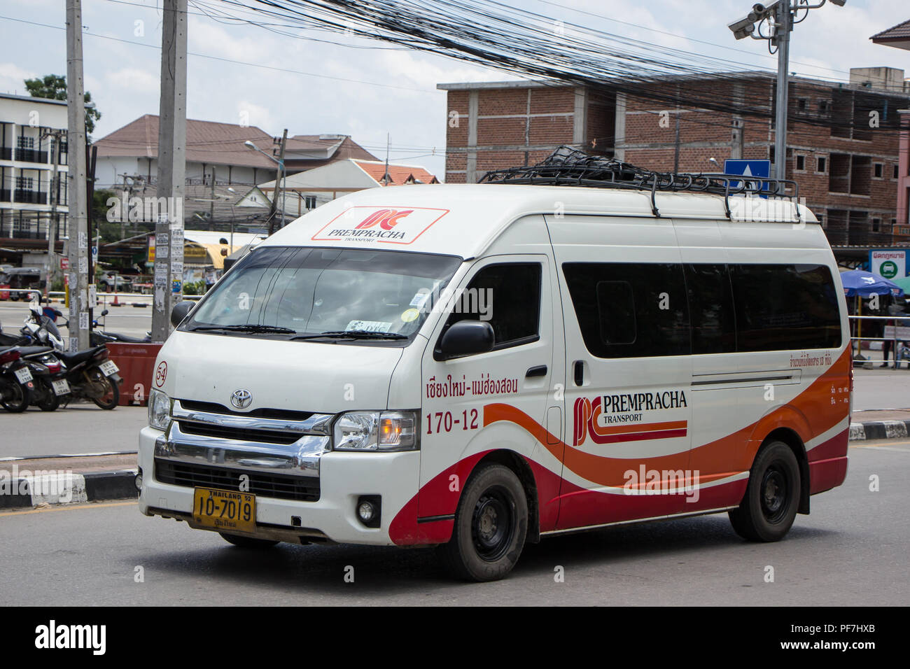 Toyota minibus hi-res stock photography and images - Page 2 - Alamy