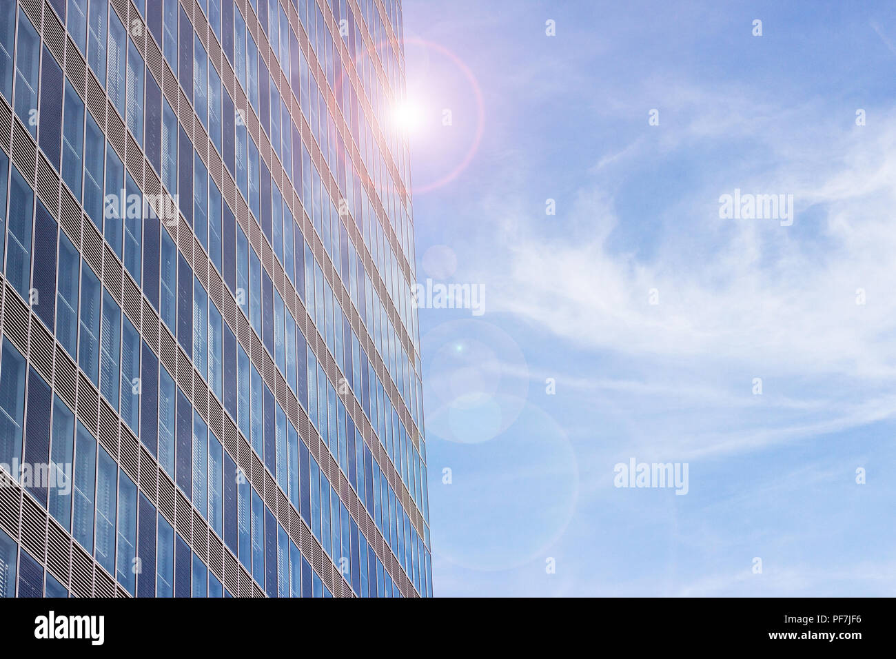 Facade of a modern apartment building. Blue Sky Stock Photo - Alamy