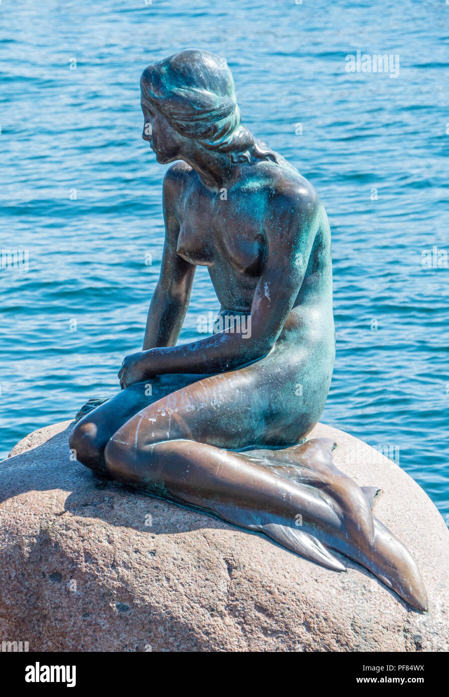 Little Mermaid Statue, Den lille Havfrue, Langelinie promenade, Copenhagen, Zealand, Denmark, Europe. Stock Photo