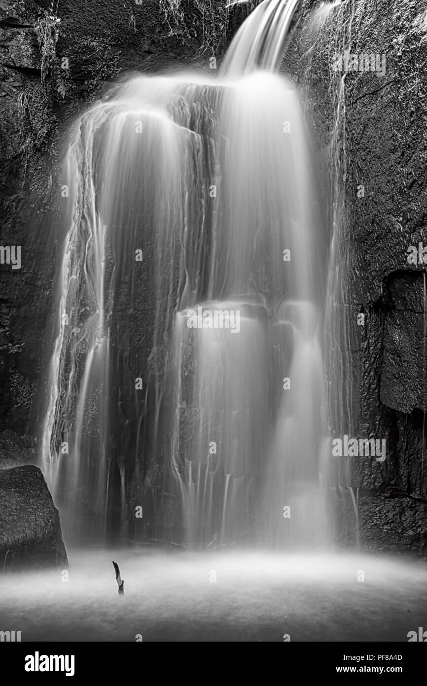 Black and white mono monochrome hi-res stock photography and images - Alamy