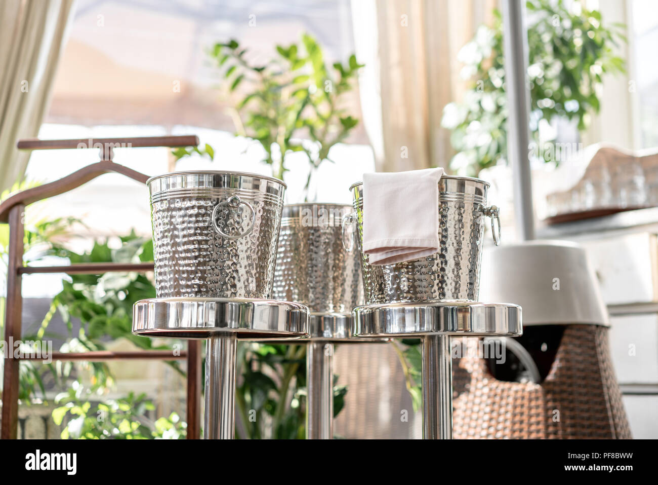 Large Ice Buckets For Catering