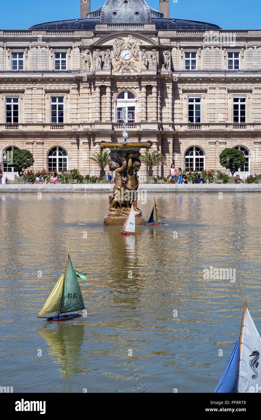 motorised toy boats