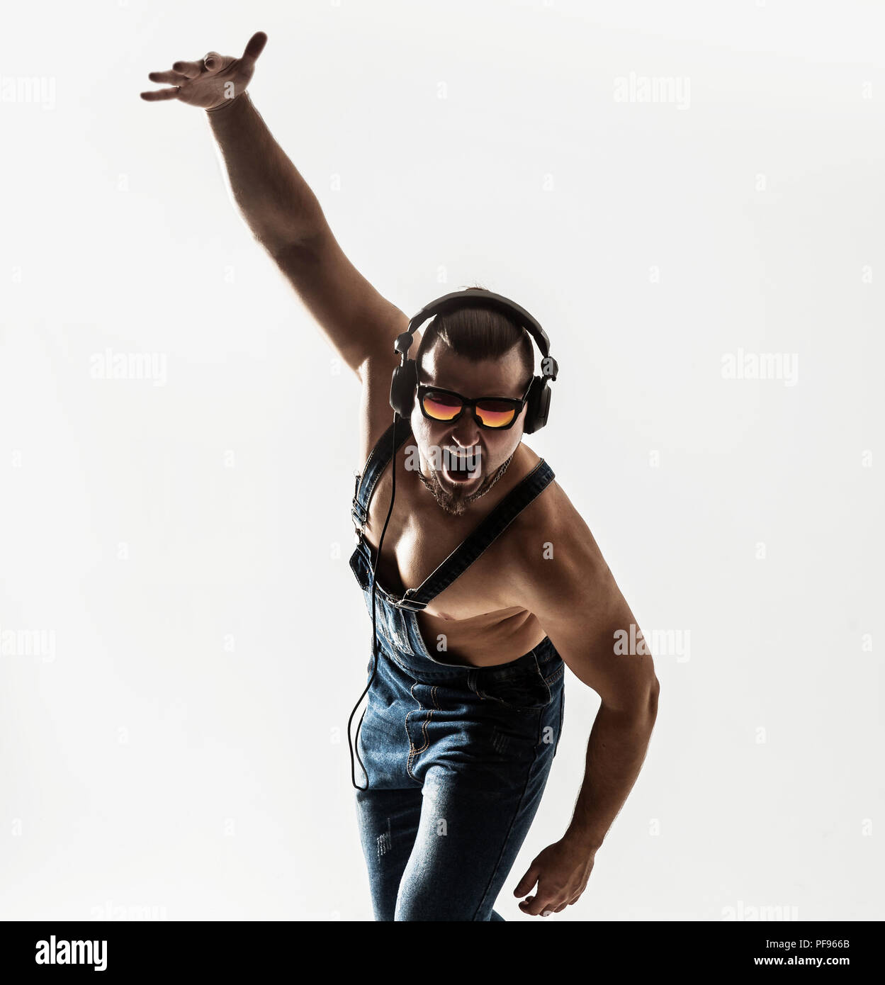 Young Rapper Back View rear view - creative rapper in the headphones and dark glasses p Stock ...