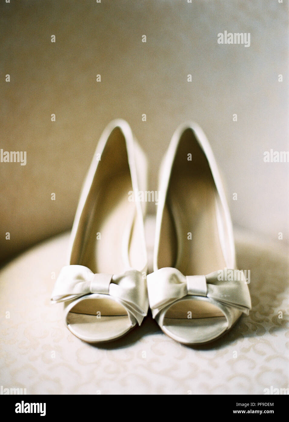cream bridal shoes