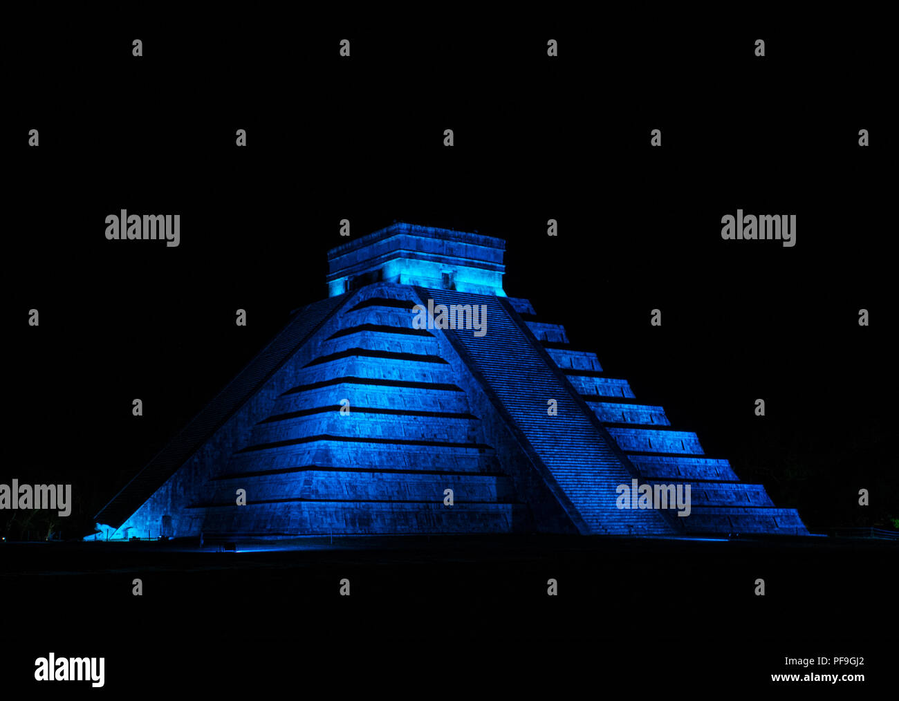 Chichen Itza pyramid Stock Photo