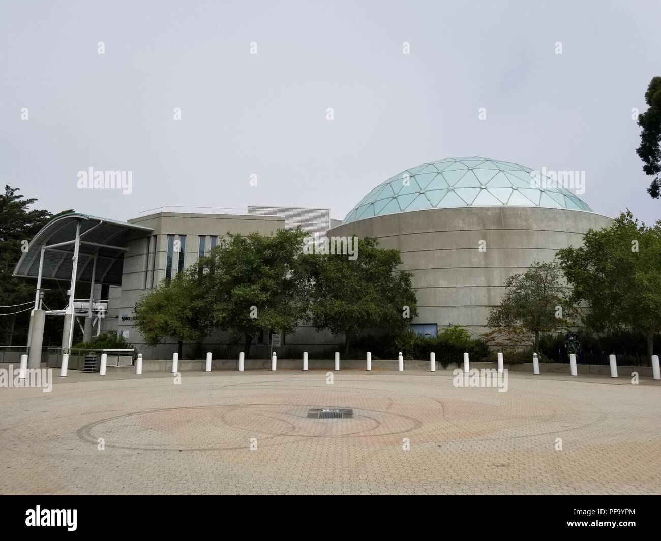 Exterior view with planetarium dome at the Chabot Space and Science Center, a science museum in Oakland, California, June 27, 2018. () Stock Photo