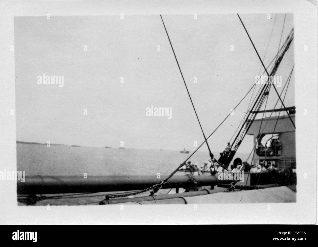 Ship passengers deck 1915 hi-res stock photography and images - Alamy