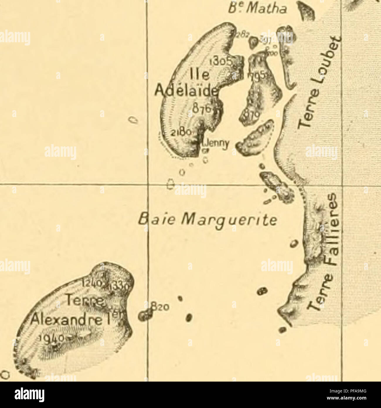 . DeuxiÃ¨me expÃ©dition antarctique francaise (1908-1910). Natural history -- Antarctica; Scientific expeditions -- Antarctica; Antarctica. tr'ii -''Â«^te^ o renaiezon -^ ^^0 y Ml &quot;-/ Ã / K. Carte de la Cote Ouest DE L- ANTARCTIDE SUD-AMÃRICAINE CARTE DES RÃGIONS PARCOURUES ET RELEVEES PAR L'EXPEDITION MEMBRES DE VETAT-MAJOR DU 'POURQUOI PAS ? &quot; J.-B. CHARCOT M. BONGRAIN Hydrographie, Sismographie, Gravitation terrestre. Observations astronomiques. L Gain T.ooXngit: (.Spongiaircs.Ãchinodcrmca.Arlhropodei.O.staurclUunparaMcÃ¹ Plancton, Botanique. R.-E. GODFROY MarÃ©es. Topographie c6l Stock Photo