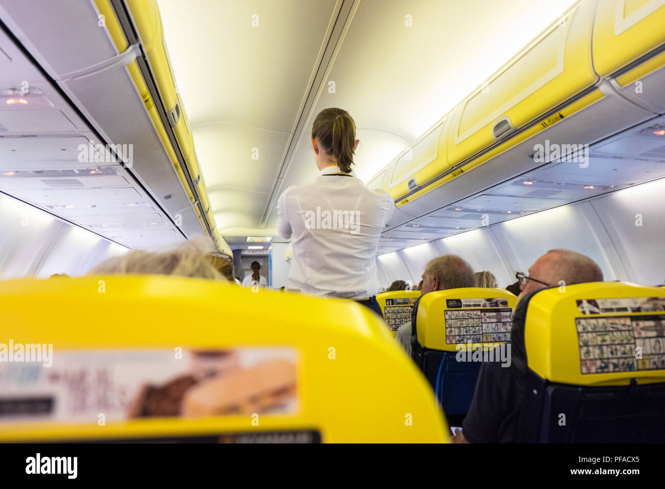 Ryanair safety demonstration hires stock photography and images Alamy