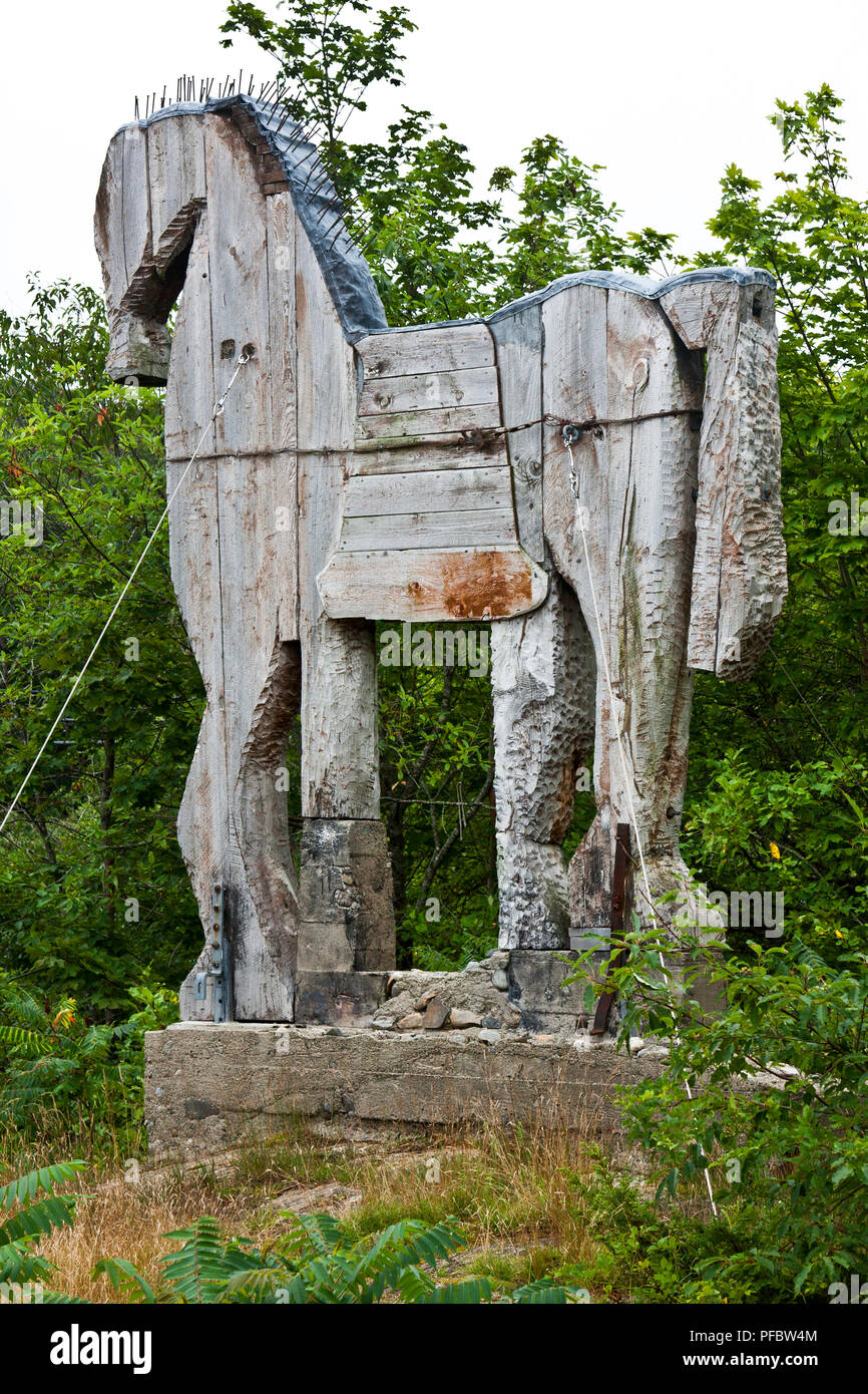 Maine, Cushing, River Land Preserve, Langlois Sculpture Garden
