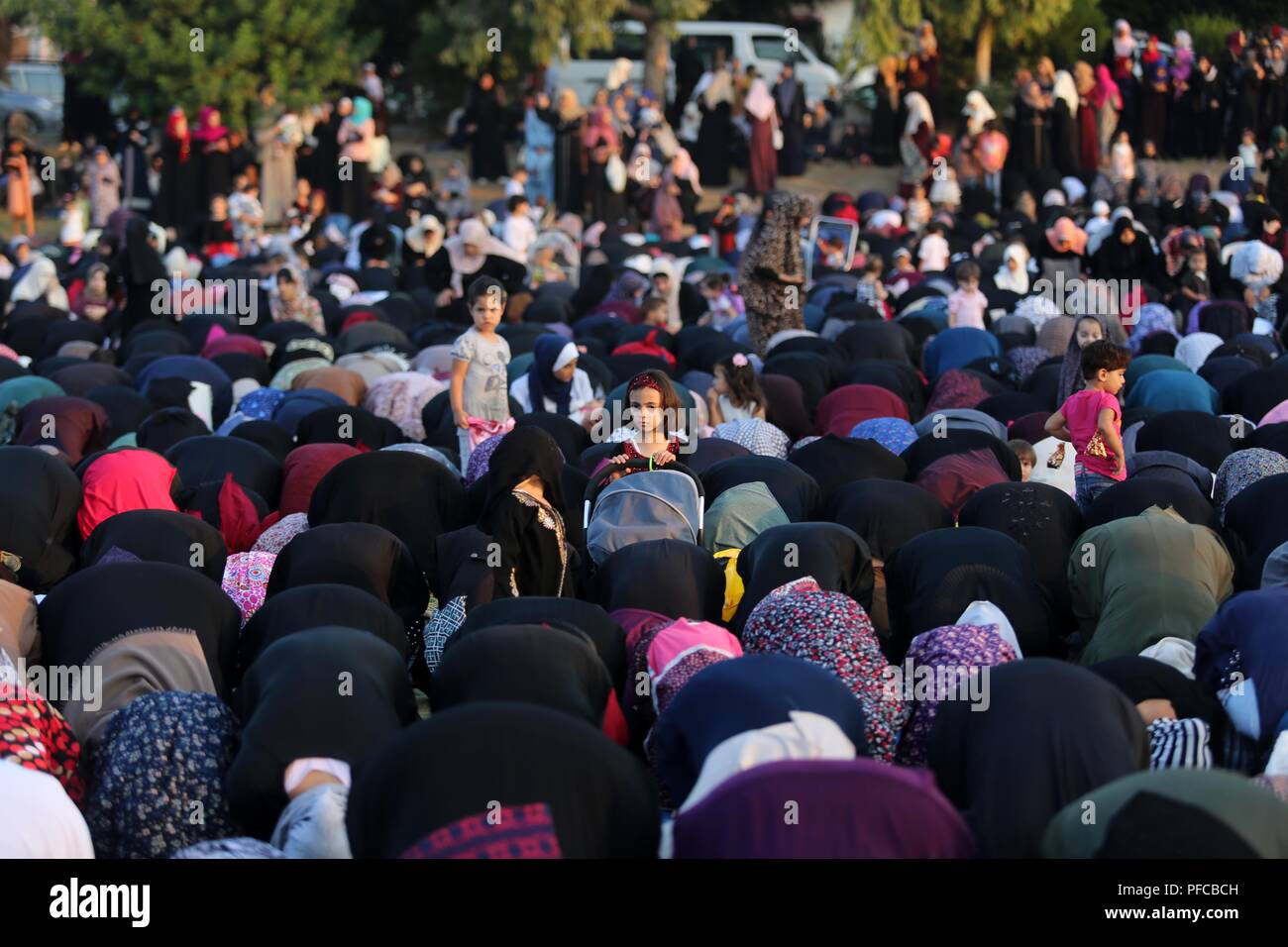 Muslims In Gaza Gaza City, Gaza Strip, Palestinian Territory. 21st Aug, 2018 ...