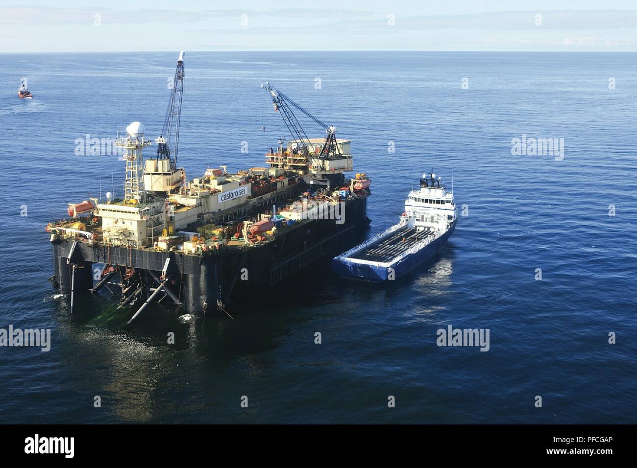 Pipelaying Barge High Resolution Stock Photography and Images - Alamy