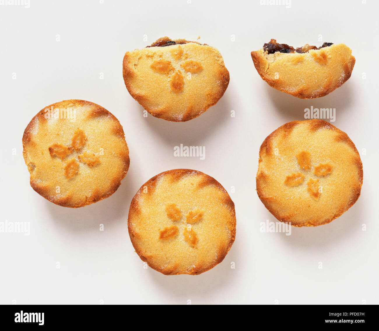 Two Mince Pies High Resolution Stock Photography And Images Alamy alamy