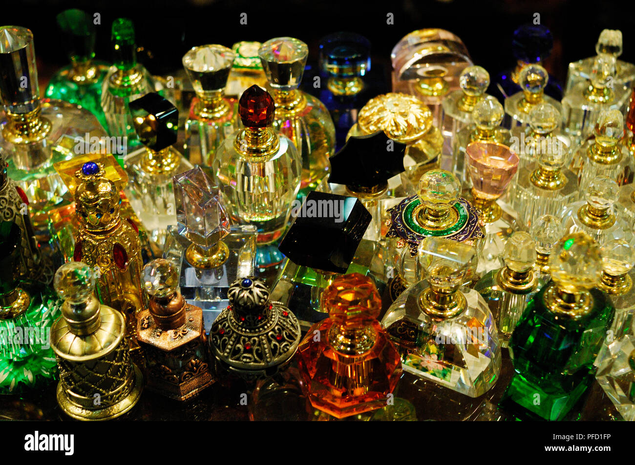 Perfume souk dubai hires stock photography and images Alamy