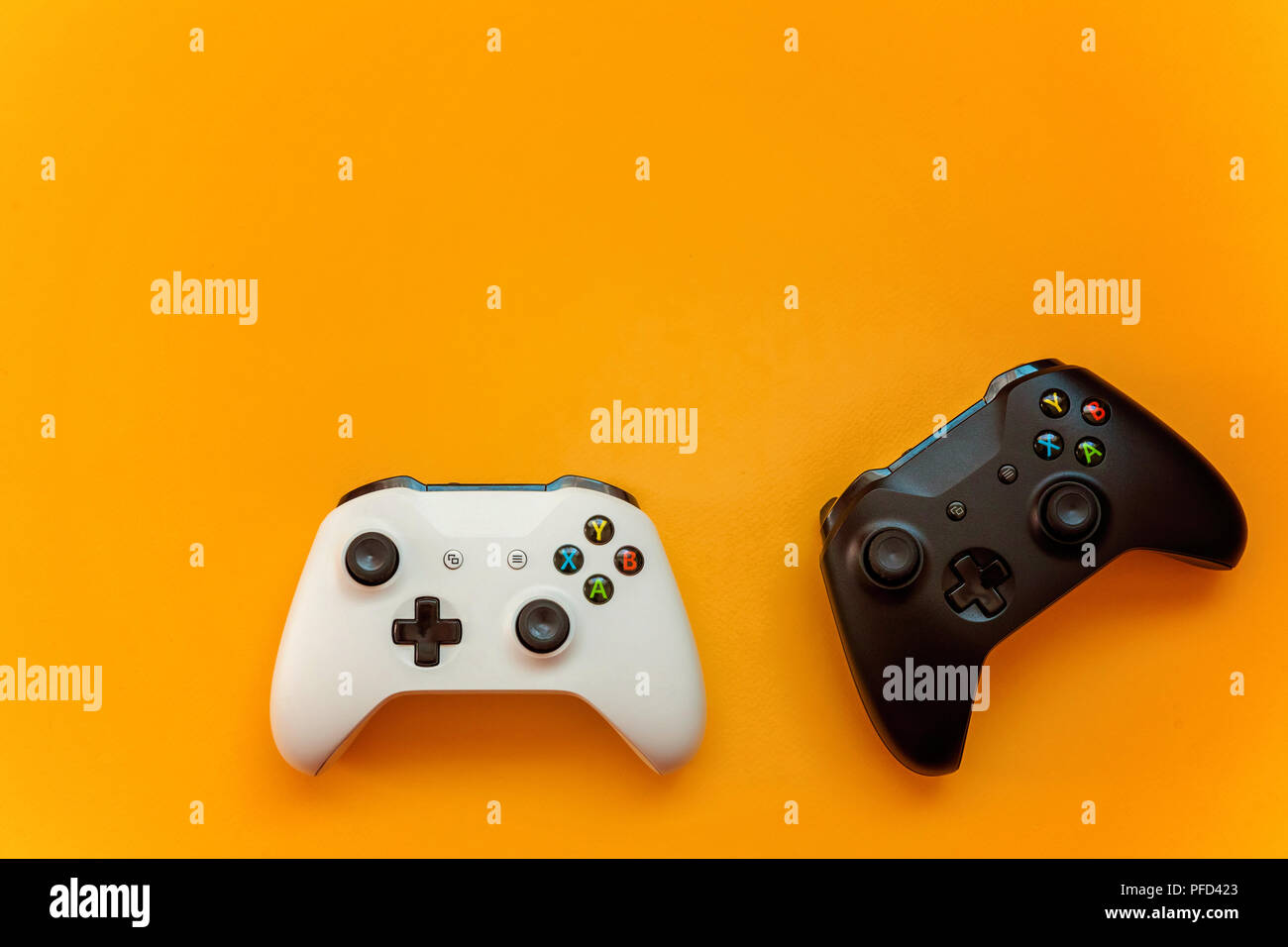 Isolated xbox controller hi-res stock photography and images - Page 3 -  Alamy