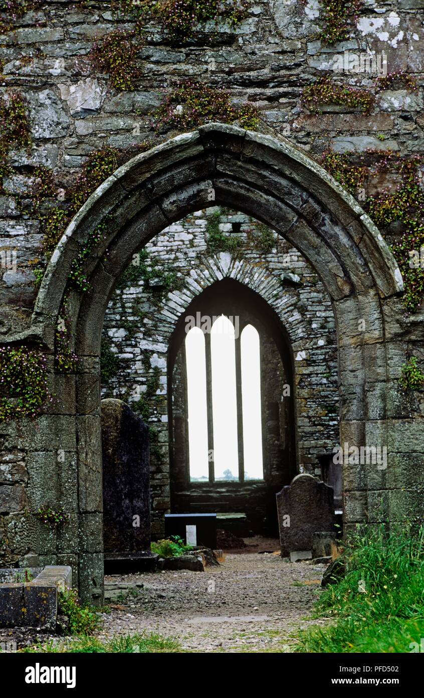 Lancet Arch Stock Photos & Lancet Arch Stock Images Alamy