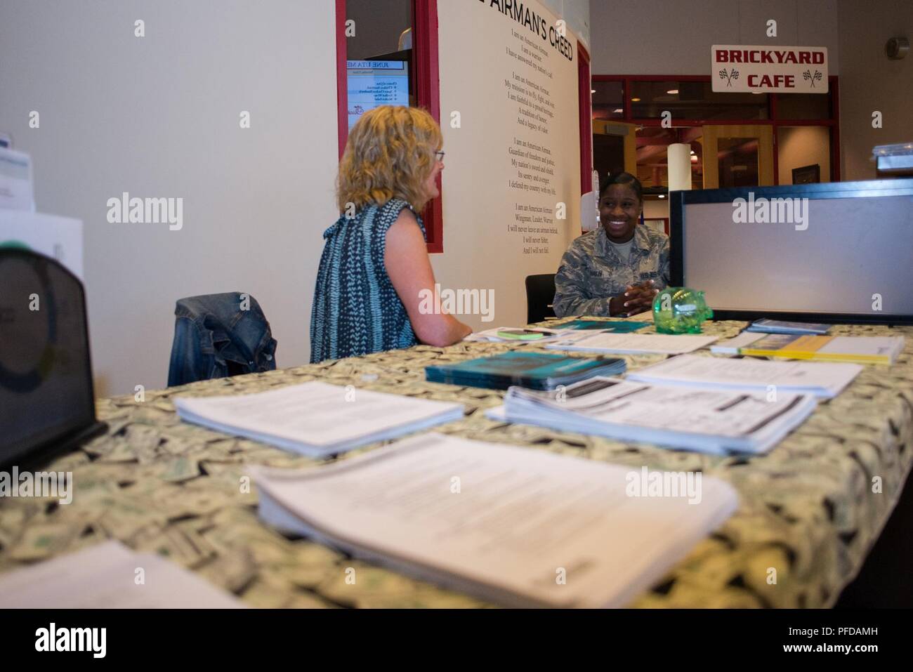 Personal Financial Counselors High Resolution Stock Photography And Images Alamy