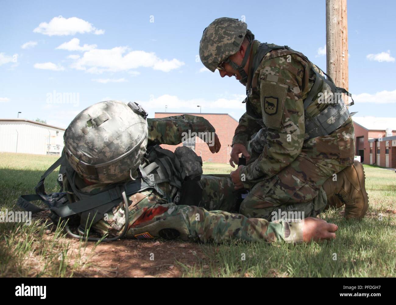 U.S. Soldiers with the South Dakota Army National Guard practice ...