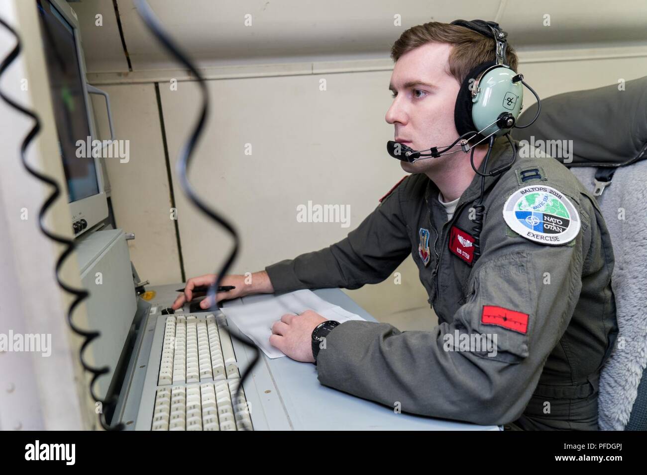 Moving target indication hi-res stock photography and images - Alamy