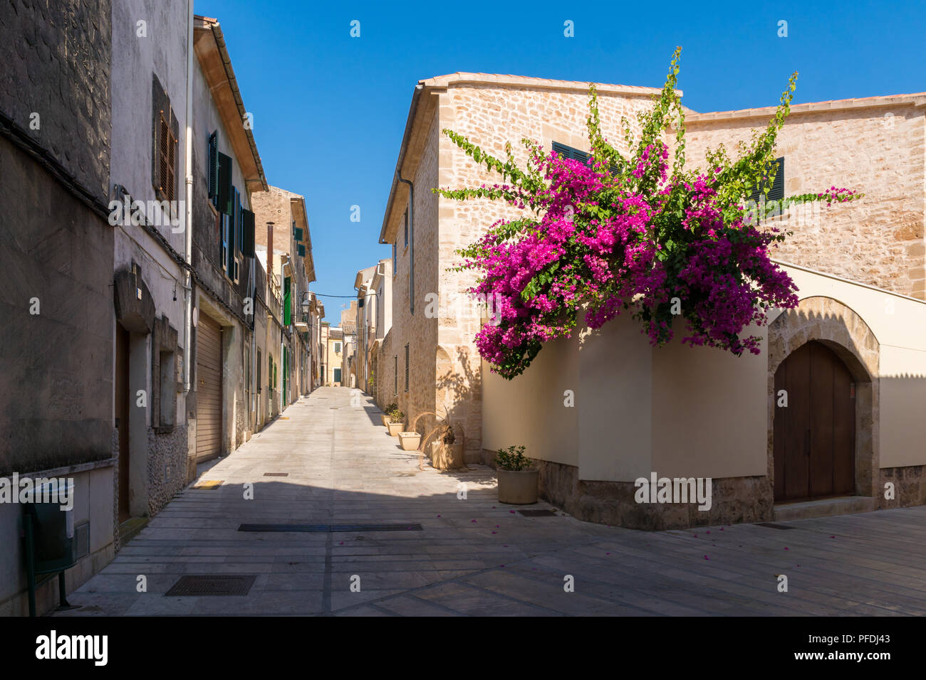 Street view in alcudia hi-res stock photography and images - Alamy