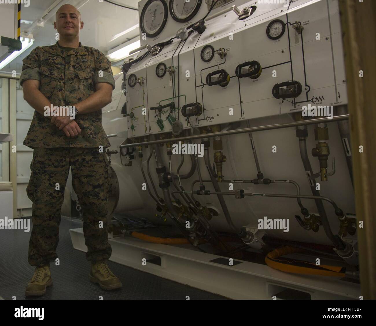 Diving medical officers hires stock photography and images Alamy