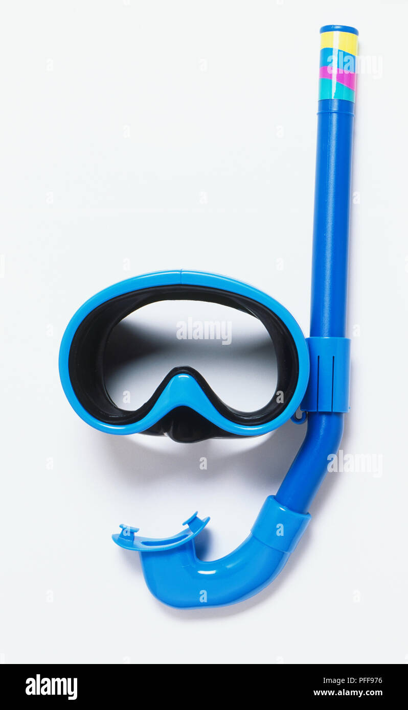 Blue snorkel and goggles, front view Stock Photo Alamy