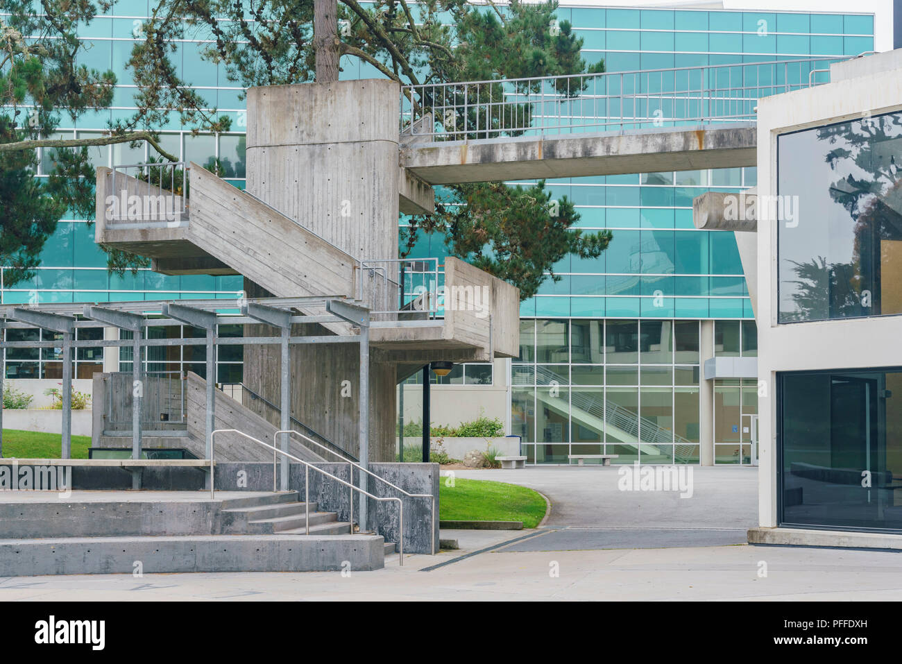 San francisco state university campus hi-res stock photography and ...