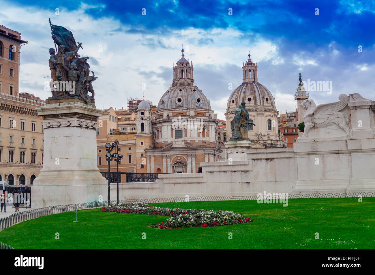 Old buildings of rome hi-res stock photography and images - Alamy