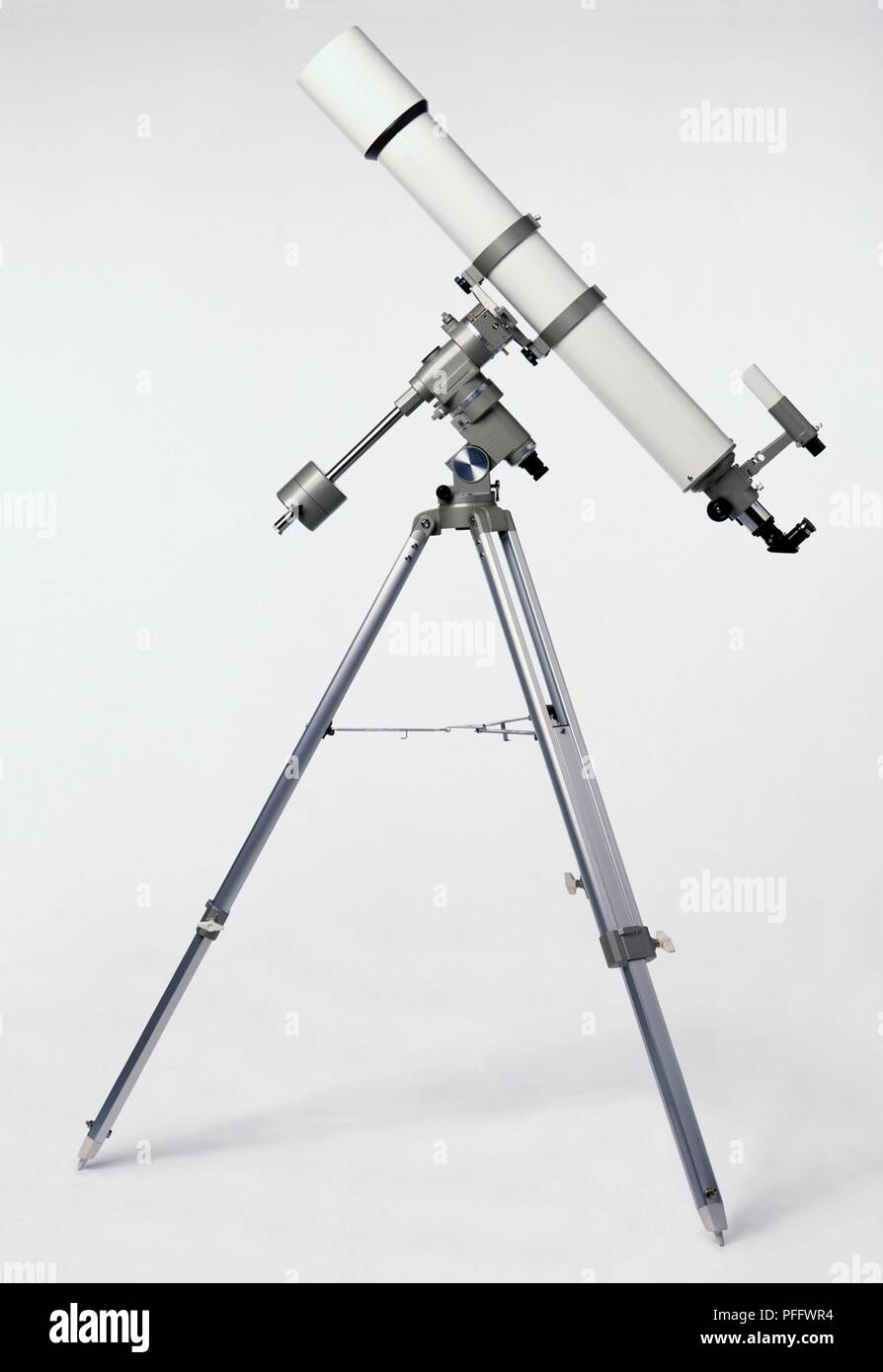Refractor telescope hires stock photography and images Alamy