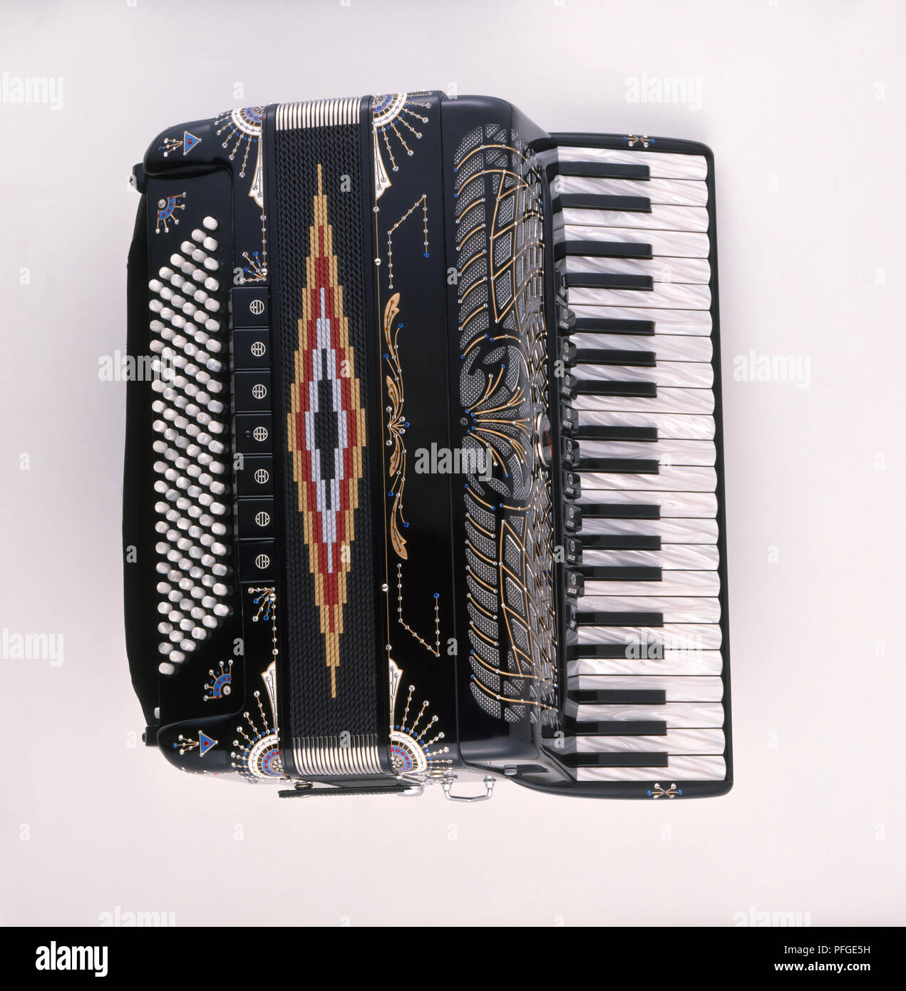 Accordion front hi-res stock photography and images - Alamy