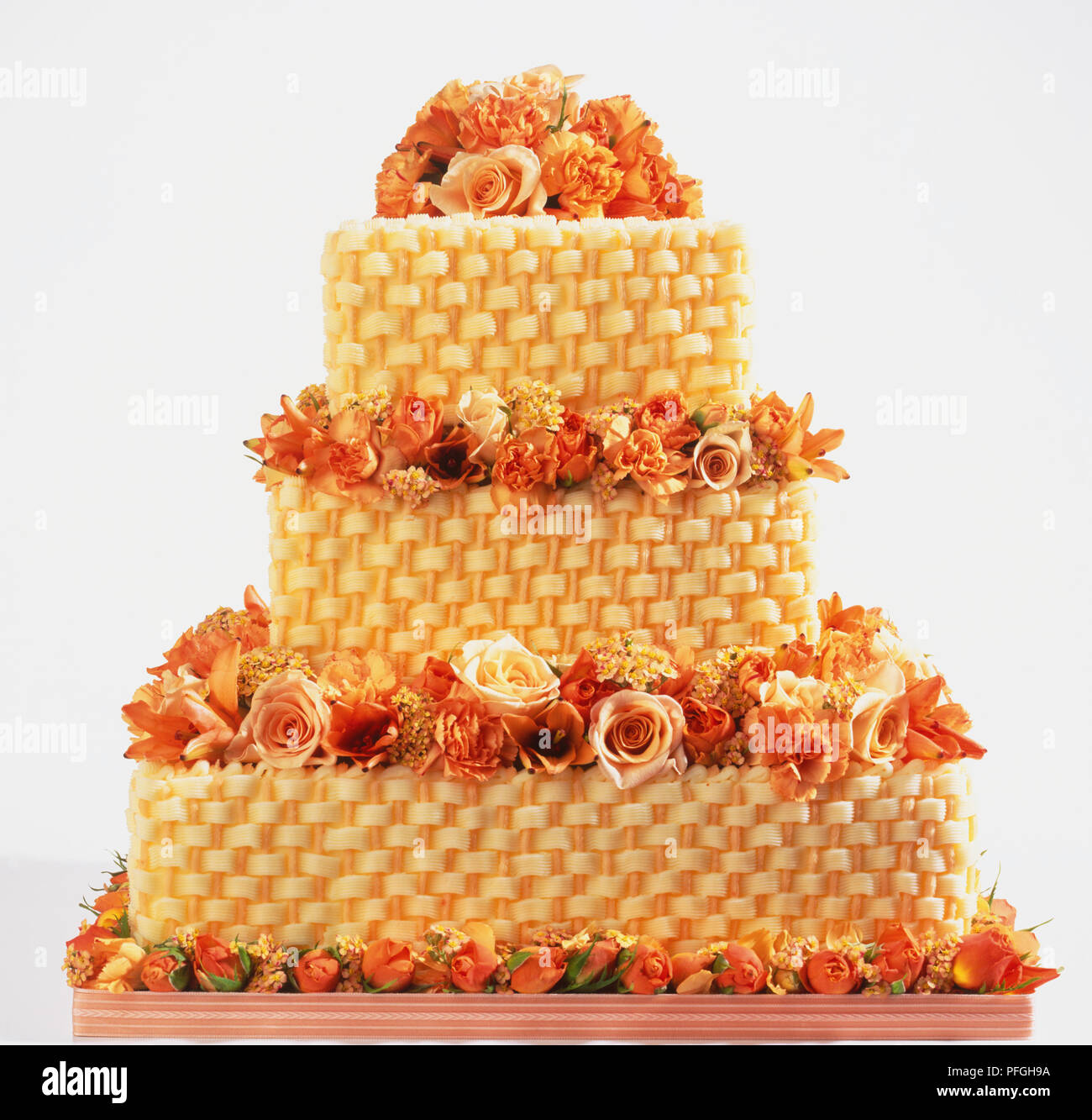 DIY Weave Pattern Wedding Cake