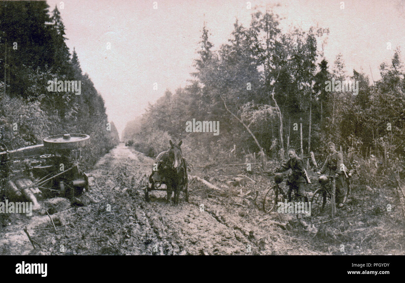 German Soldiers from the 4th SS polizei Dision on a muddy road on the Northern sector of the Russian Front 1941 Stock Photo
