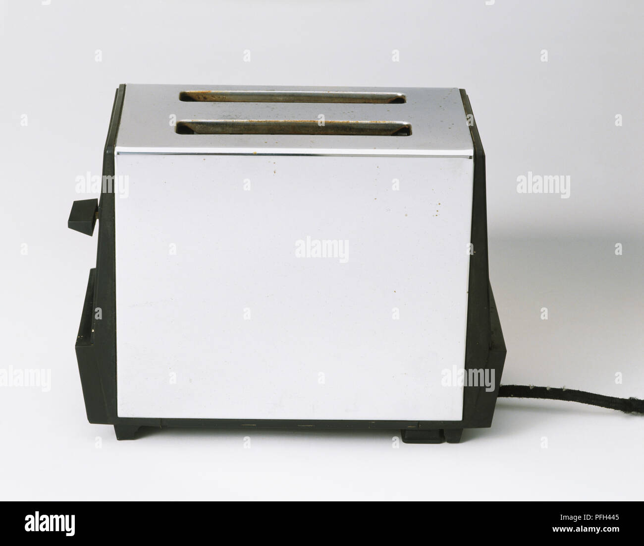 Electrical toaster, side view Stock Photo Alamy