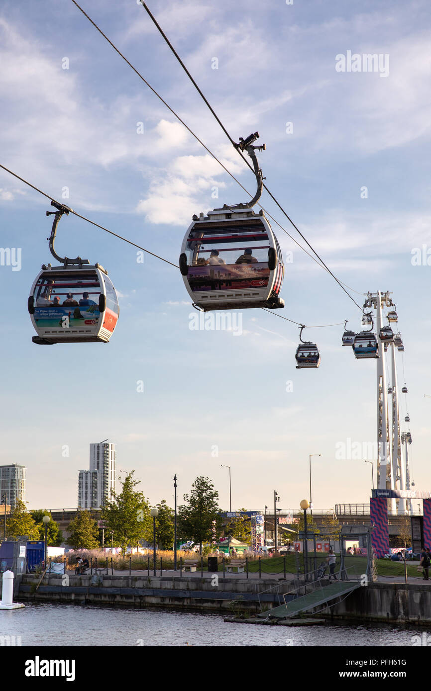 The cable car across the Thames in London Stock Photo Alamy