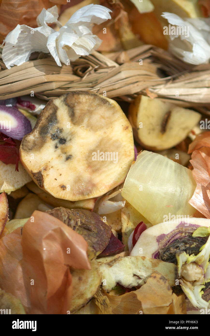 Rotting food hi-res stock photography and images - Alamy