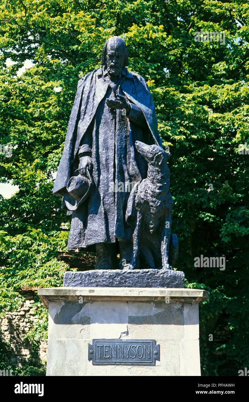 Great Britain, England, Lincolnshire, Lincoln, a statue of Alfred, Lord