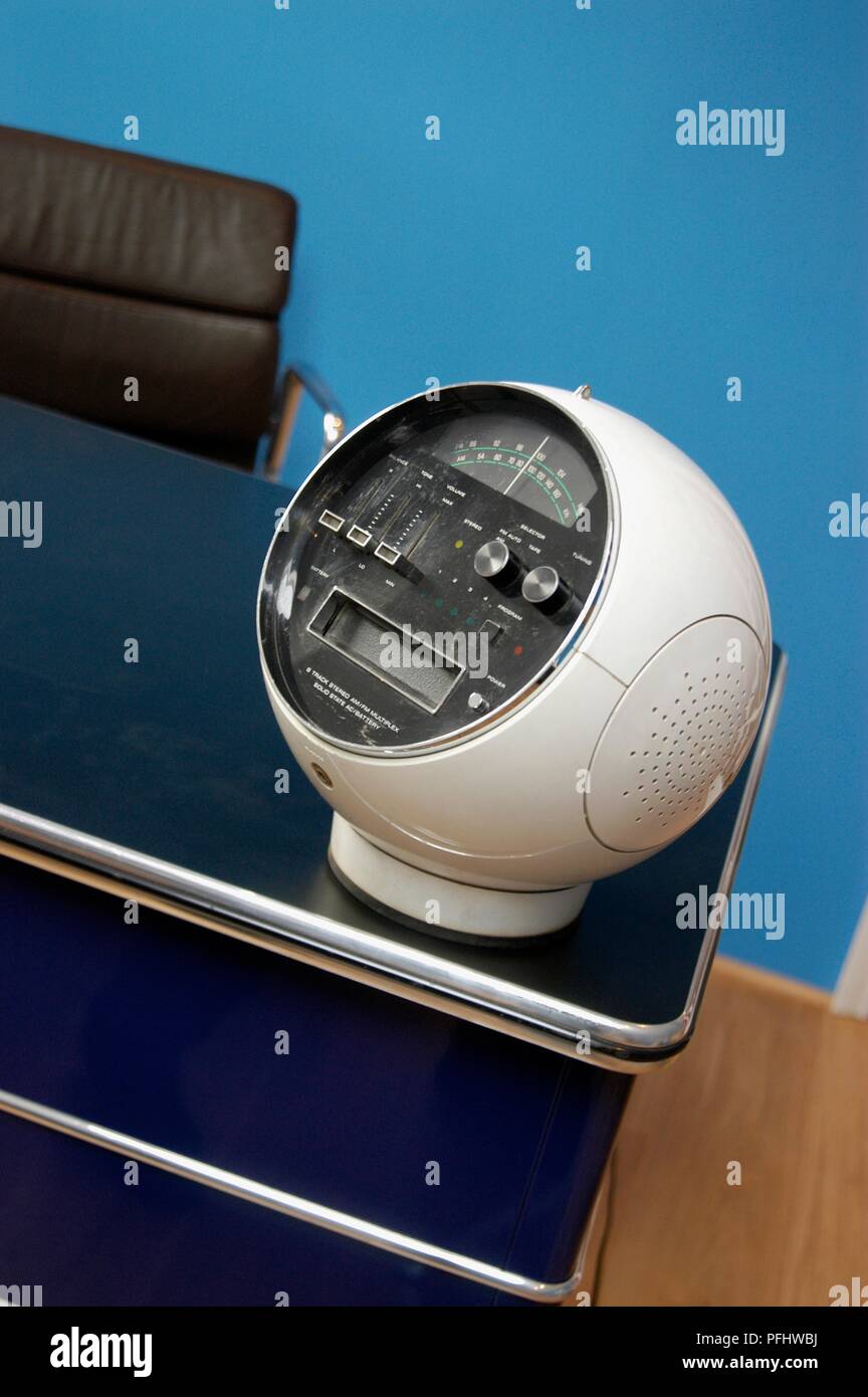 1970s style clock radio on desk Stock Photo Alamy