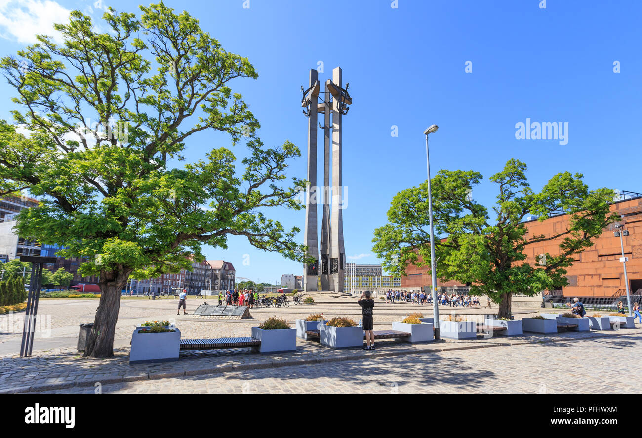 Monument to all workers killed hi-res stock photography and images - Alamy