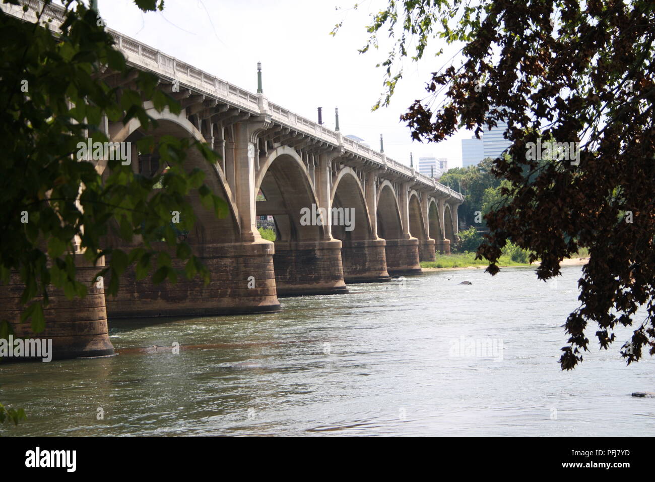 Raindrops ripples hi-res stock photography and images - Alamy