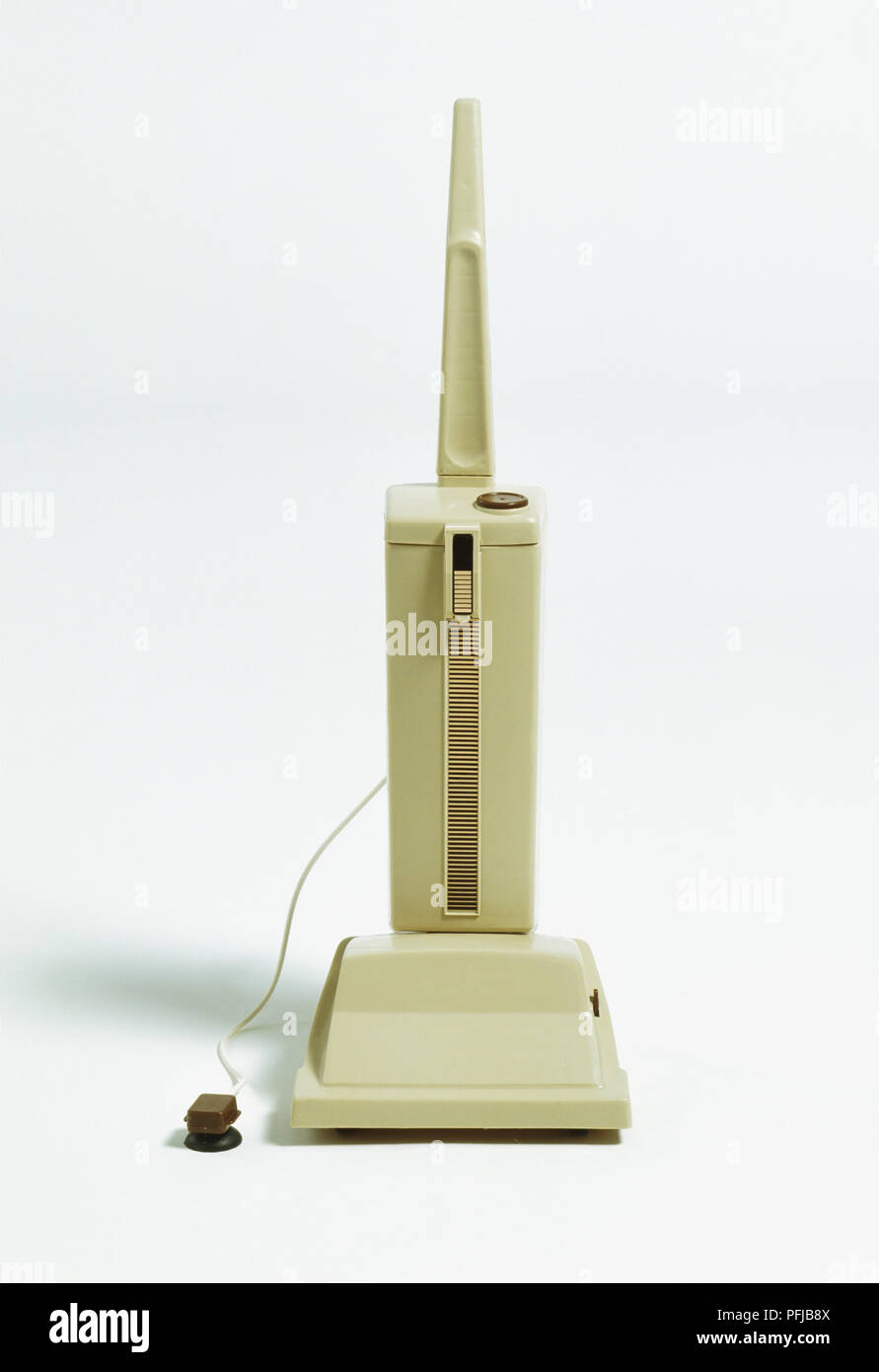 Old fashioned vacuum cleaner hires stock photography and images Alamy