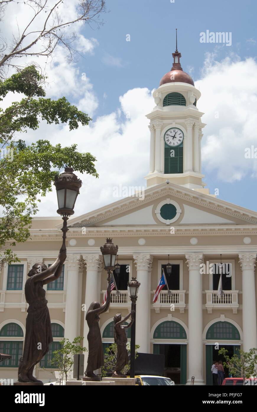 Puerto Rico, Mayaguez, Plaza Colon, town hall Stock Photo Alamy
