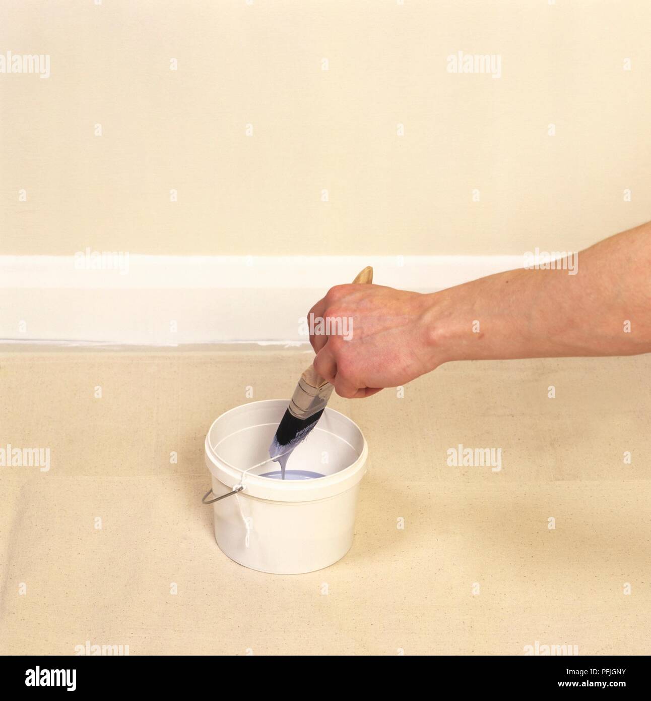 Painting skirting board brown paper hires stock photography and images