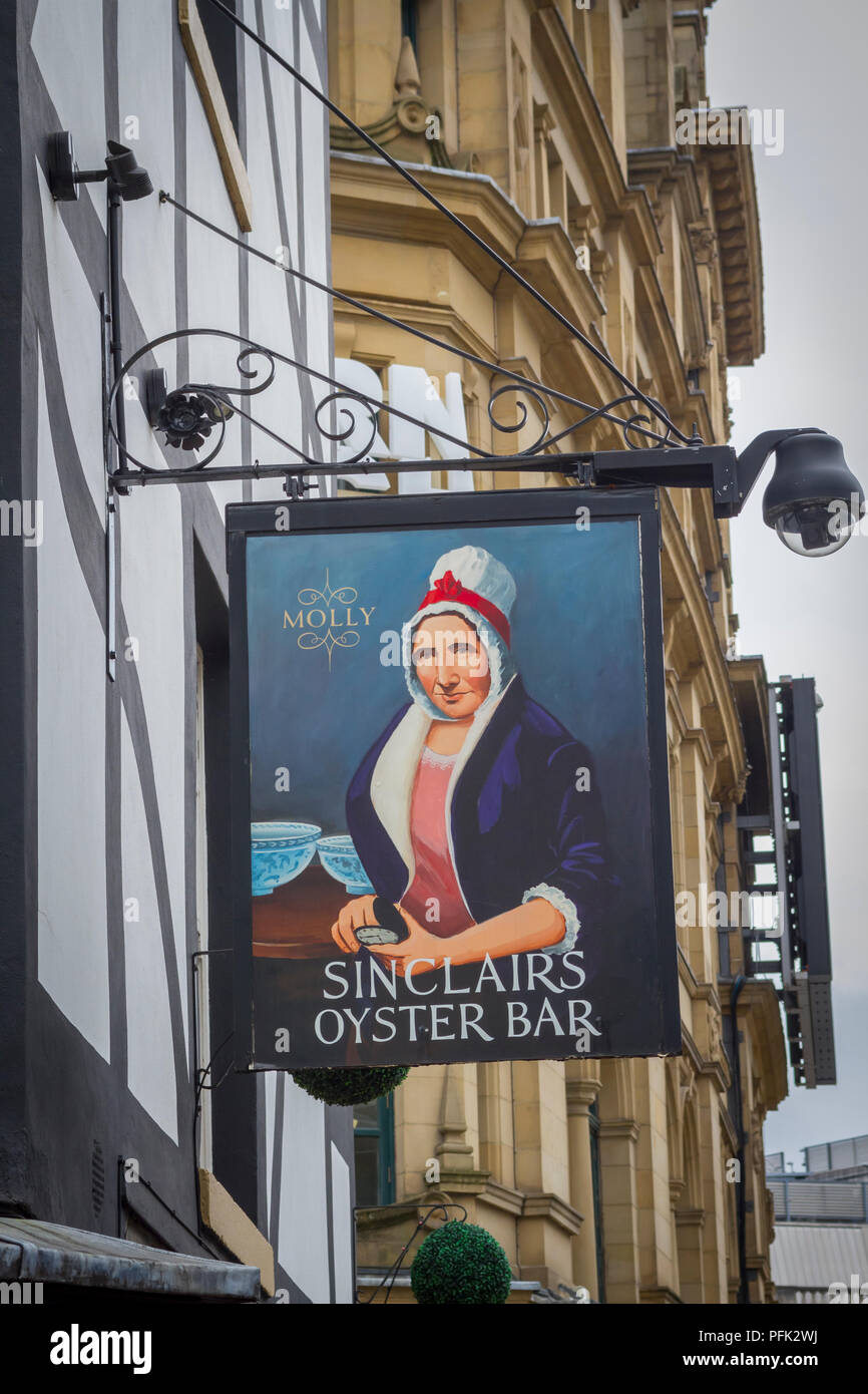 Sinclairs Oyster Bar in Shambles Square, Manchester Stock Photo