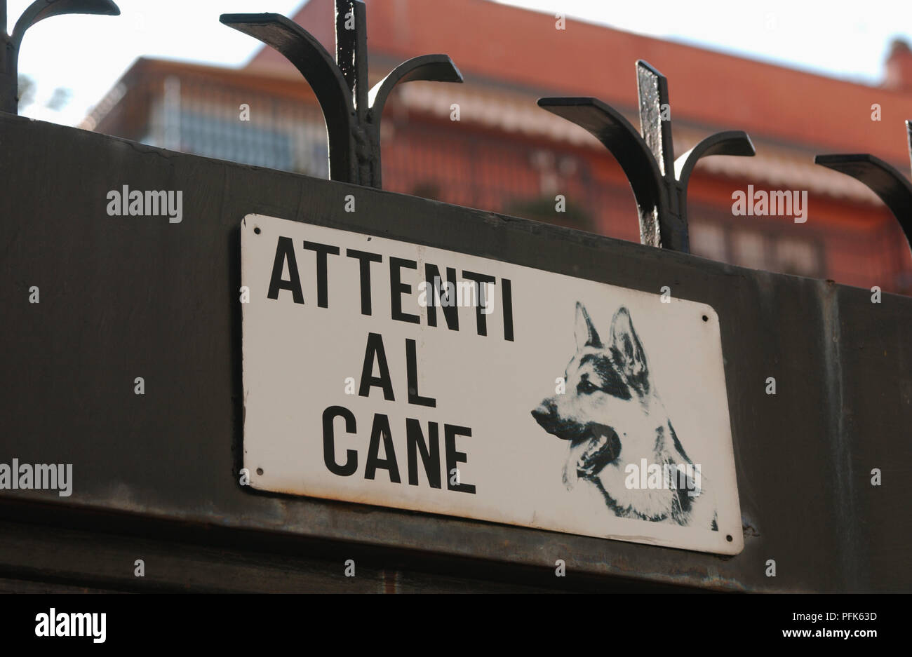 Diamo un morso al crimine Italian - Funny Personalized Dog Metal Sign main image 1