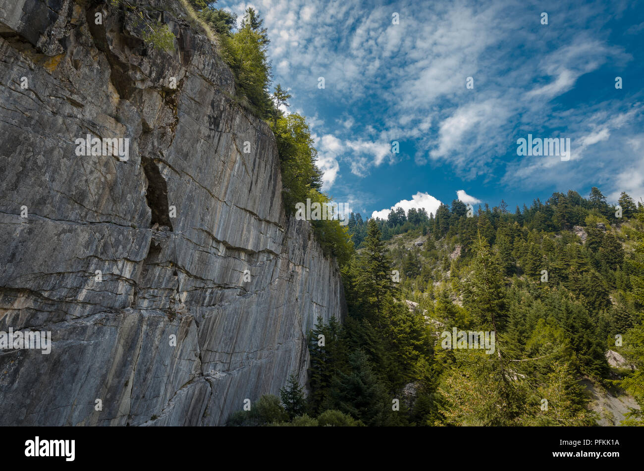 Wallpaper of mountain hi-res stock photography and images - Alamy
