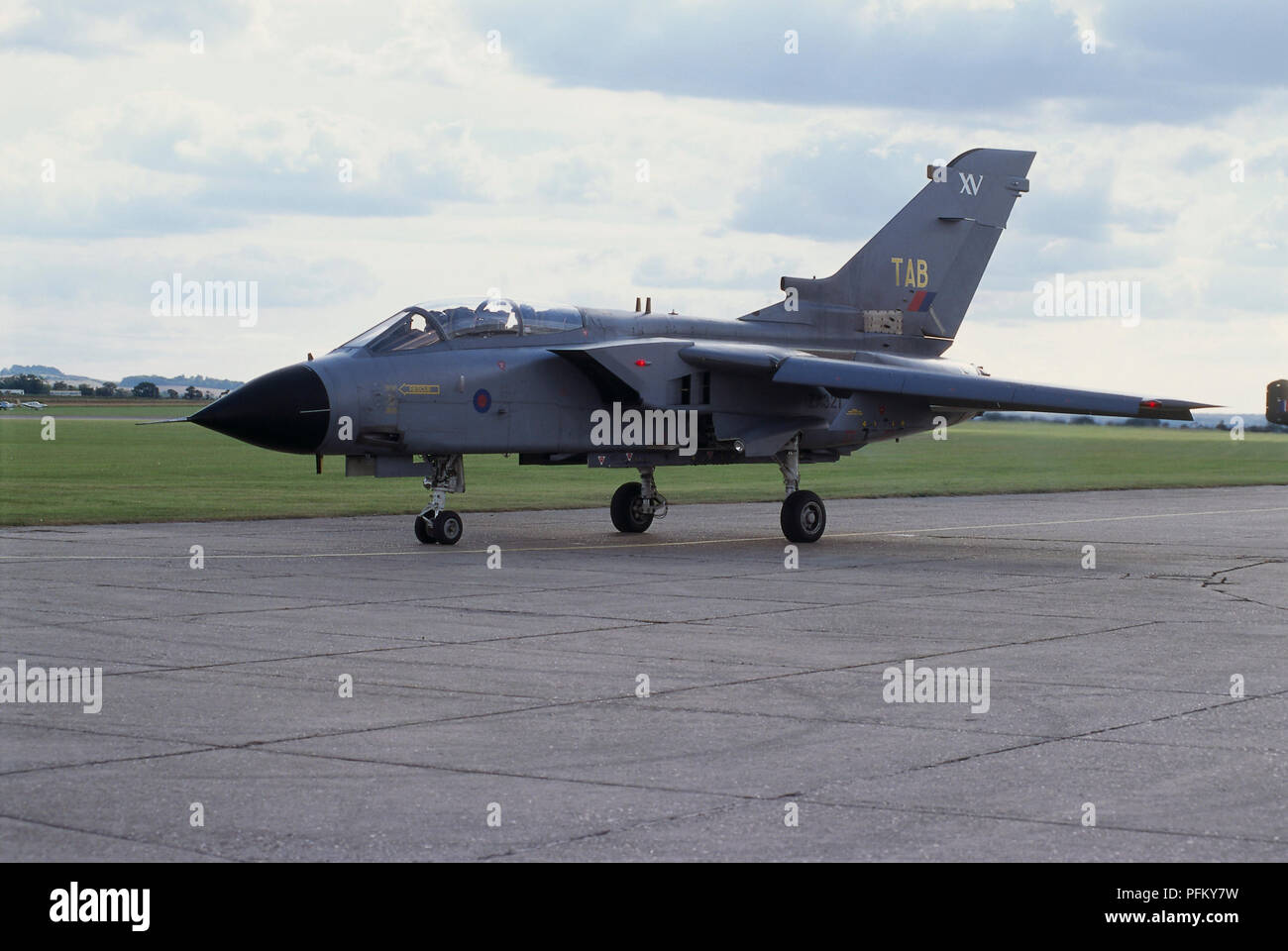 Swing wing fighter jet hires stock photography and images Alamy
