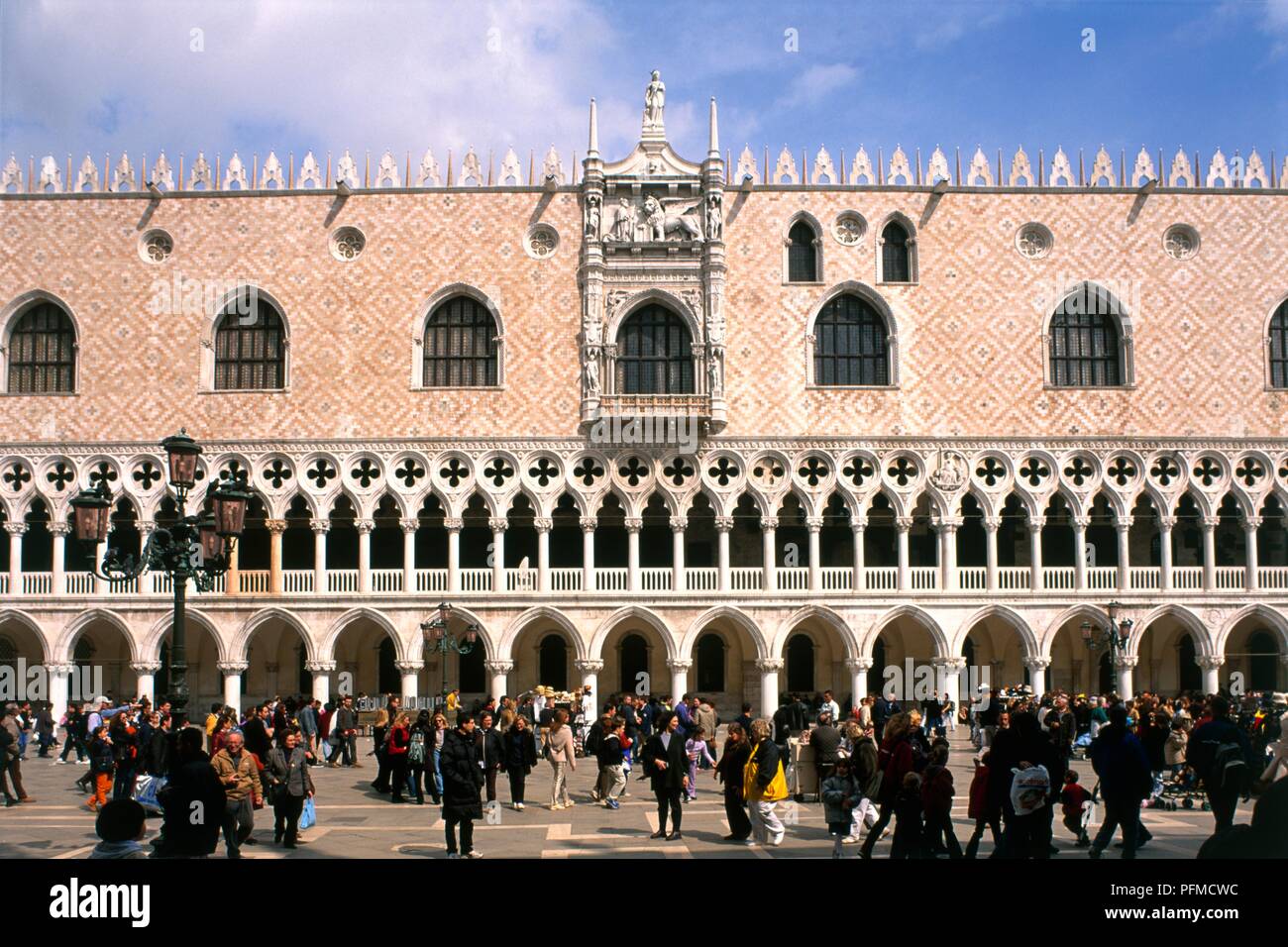 Venice doge's palace facade hi-res stock photography and images - Alamy