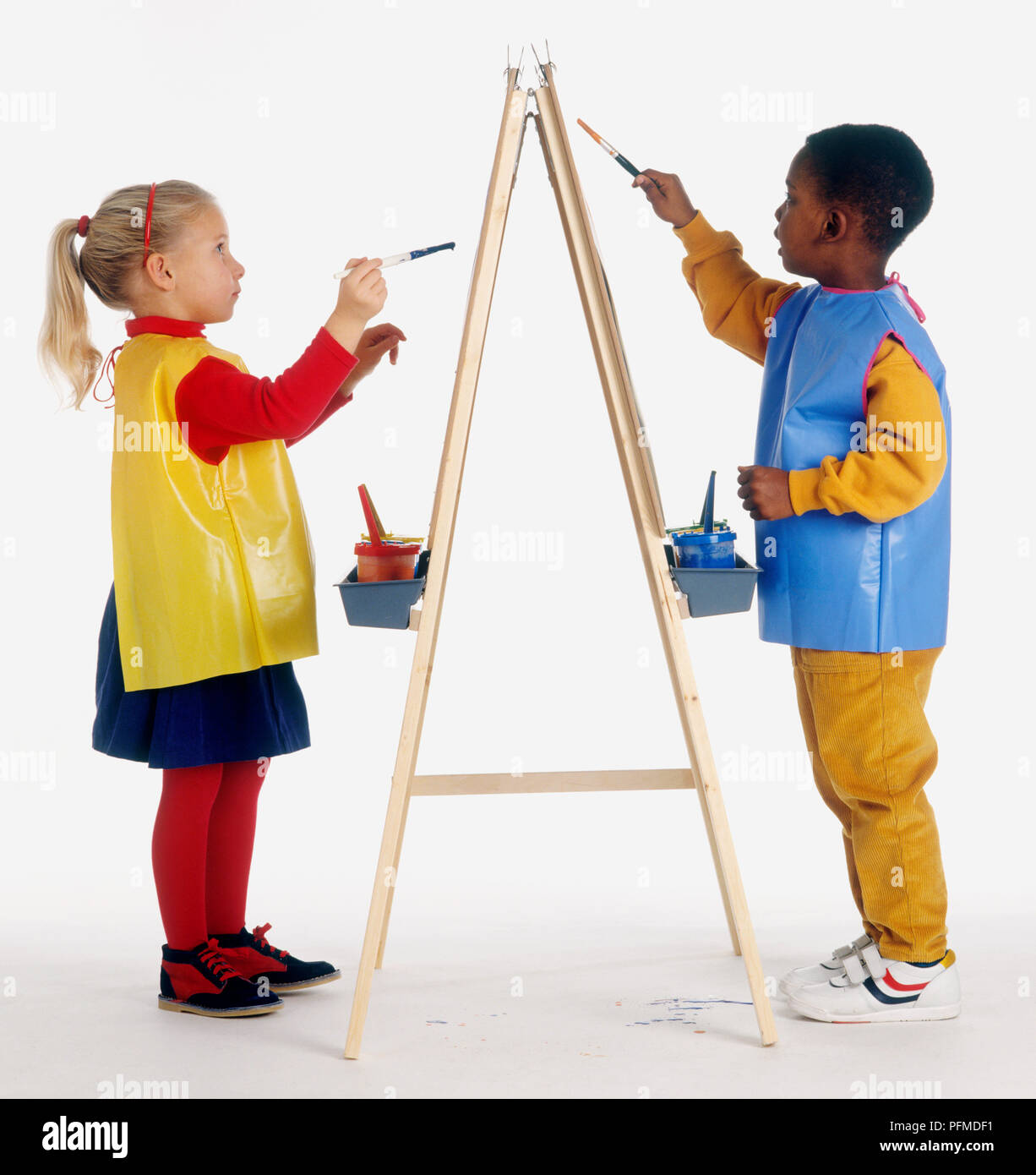 Plastic aprons hires stock photography and images Alamy