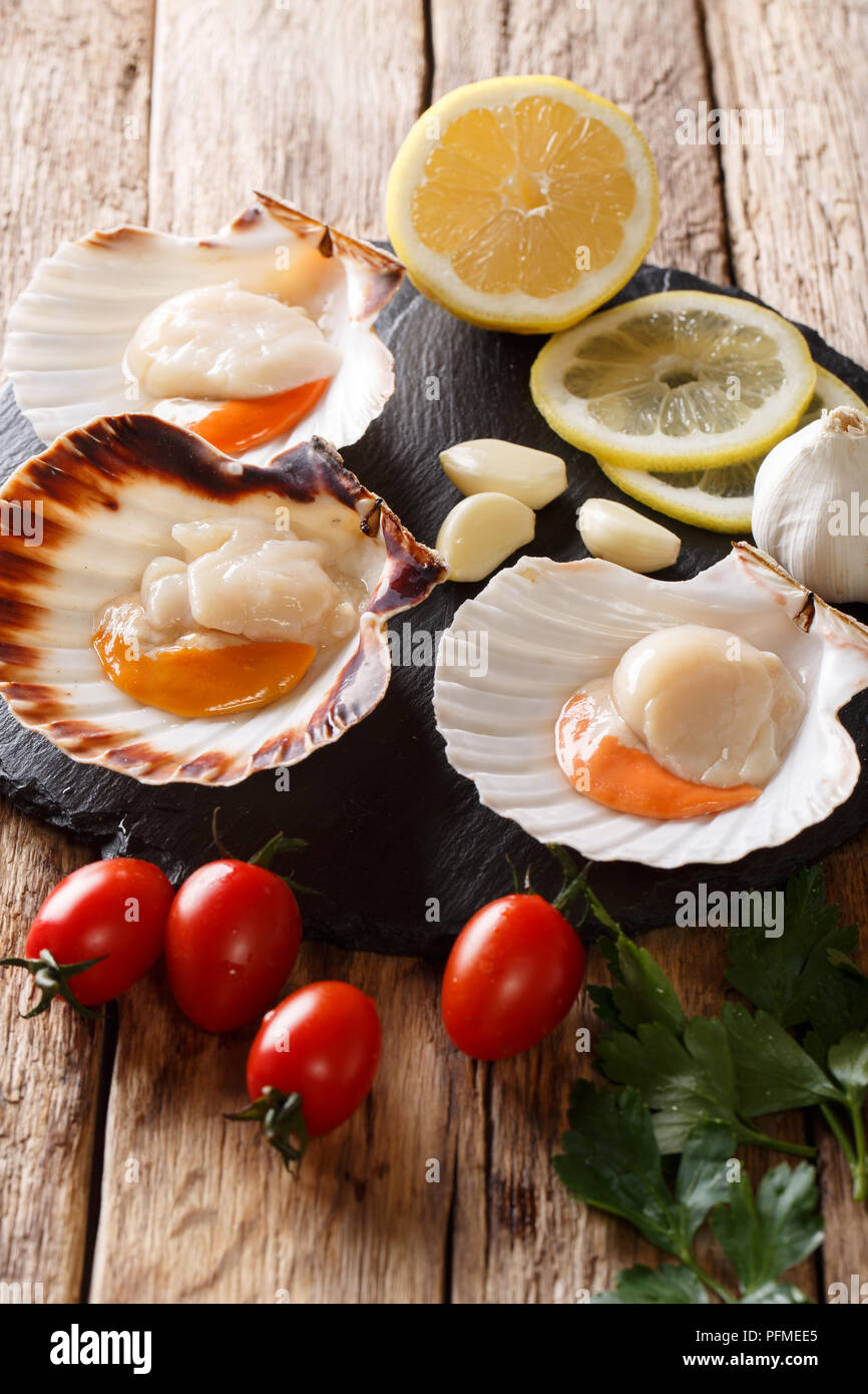 Fresh scallops hires stock photography and images Alamy